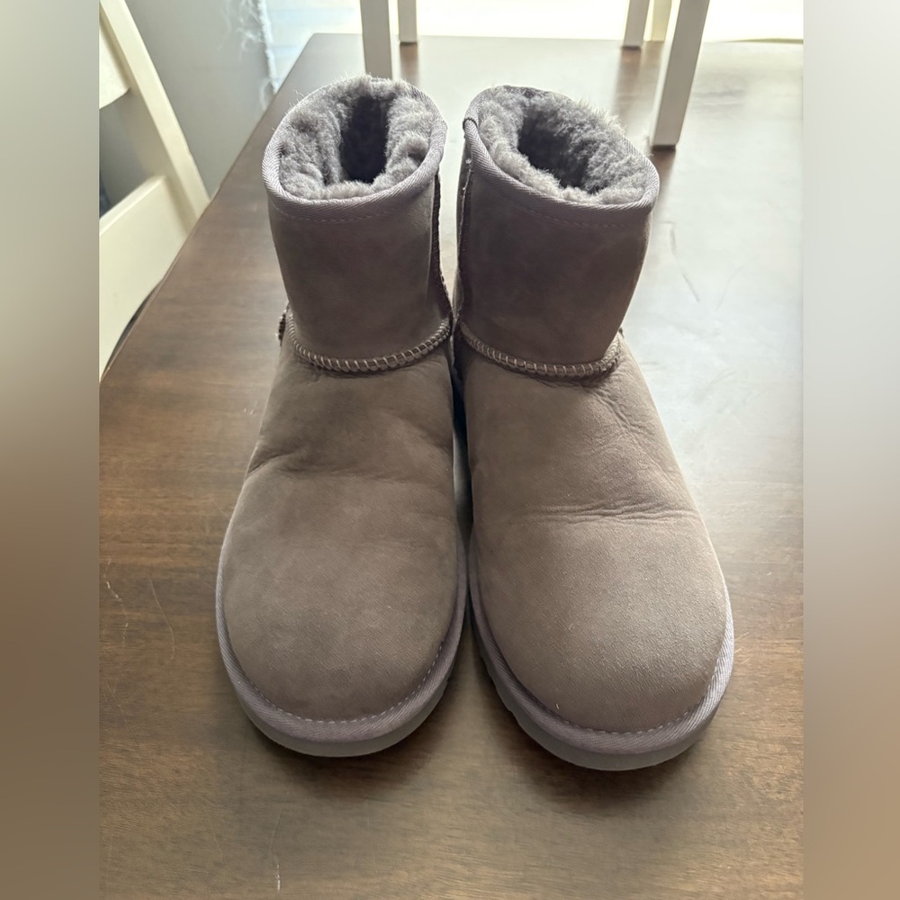 women Uggs brand new